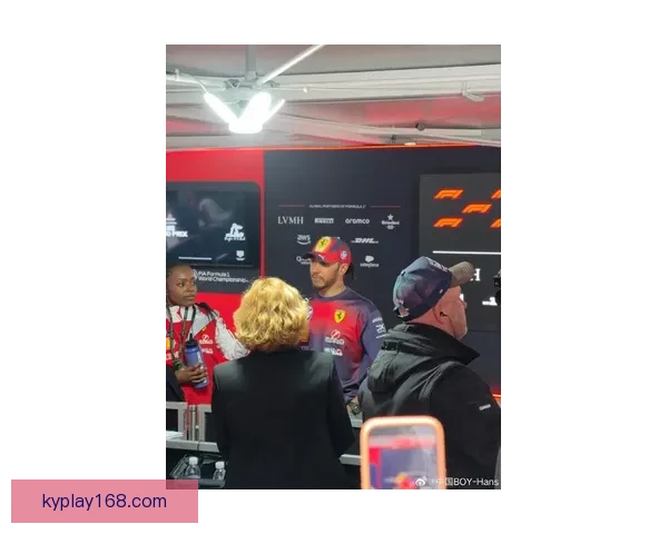 F1美国大奖赛正赛燃情启幕世界顶尖车手上演速度巅峰对决